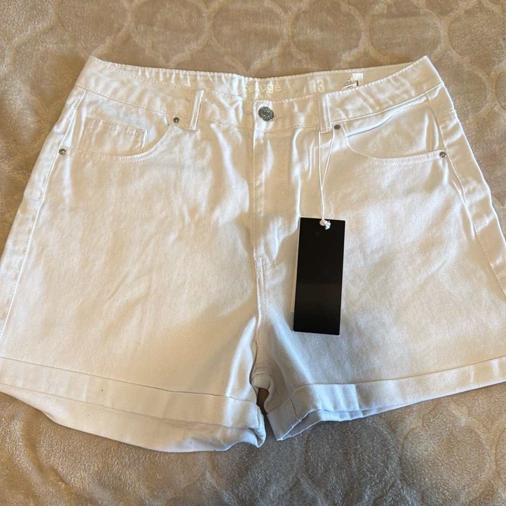 NWT WHITE SHORTS